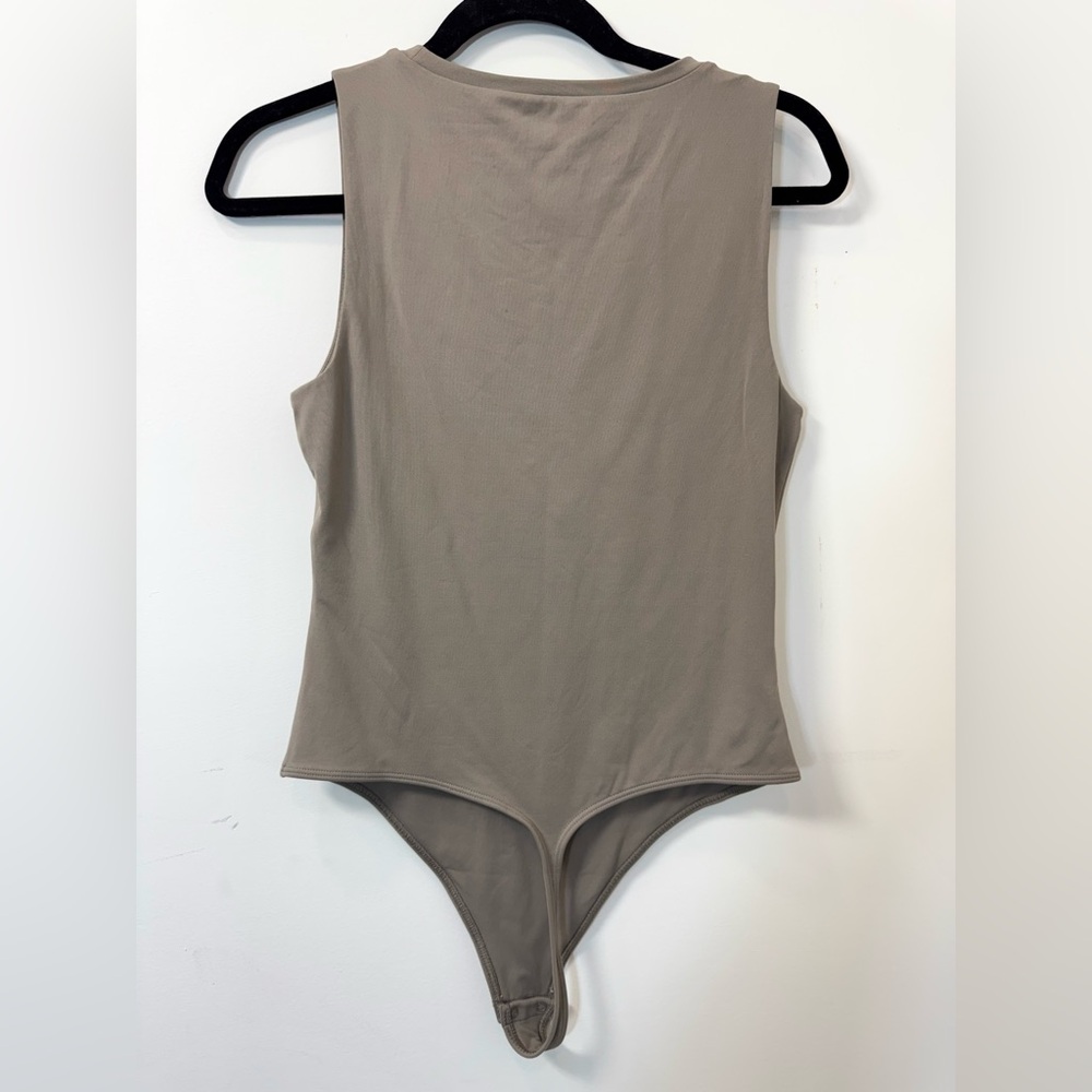 Aritzia Original Contour Crew Tank Bodysuit - Taupe Grey - Large - Picture 7 of 8